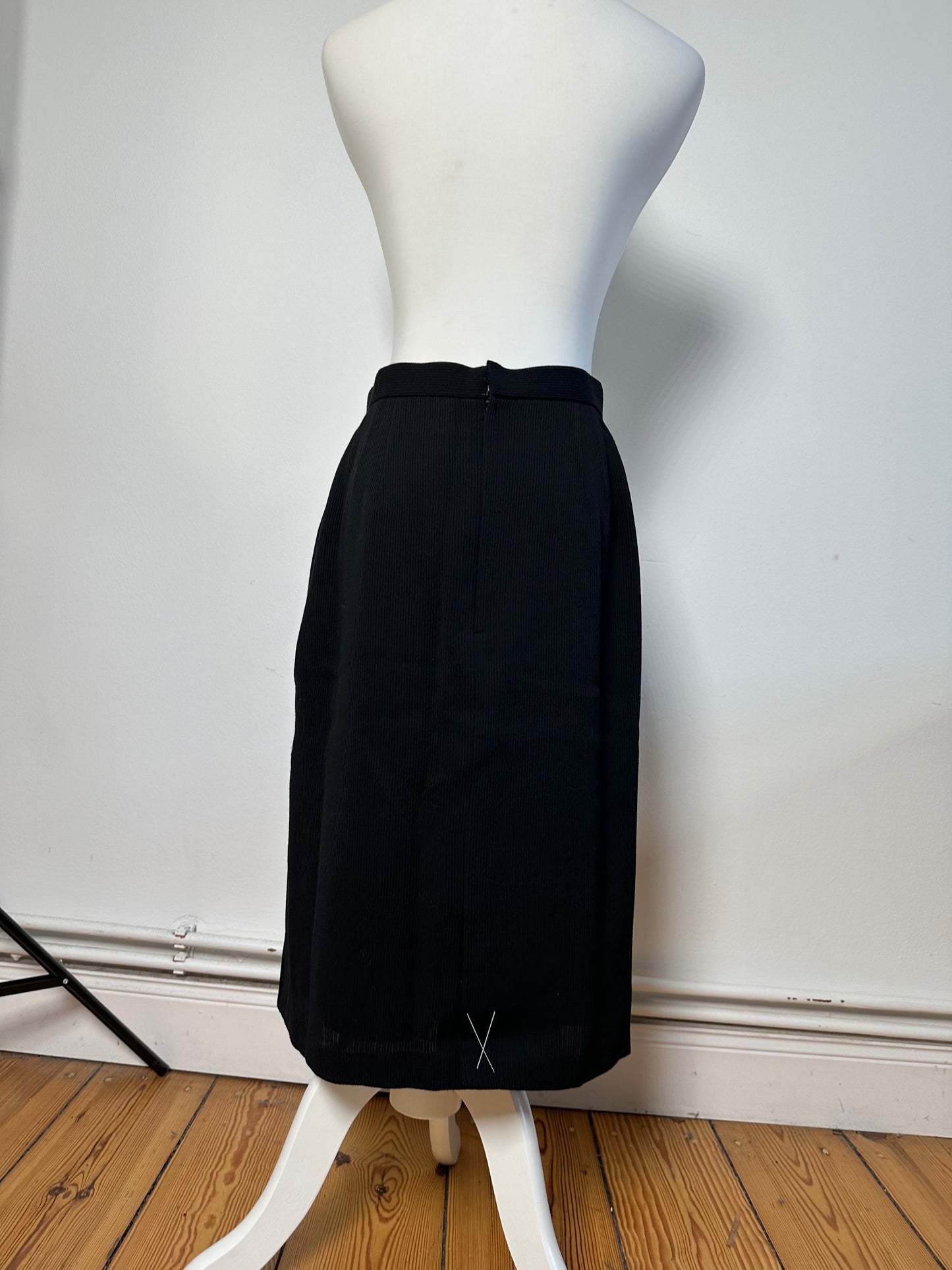Vintage Dior Pleated Skirt Black c. 2000s XL