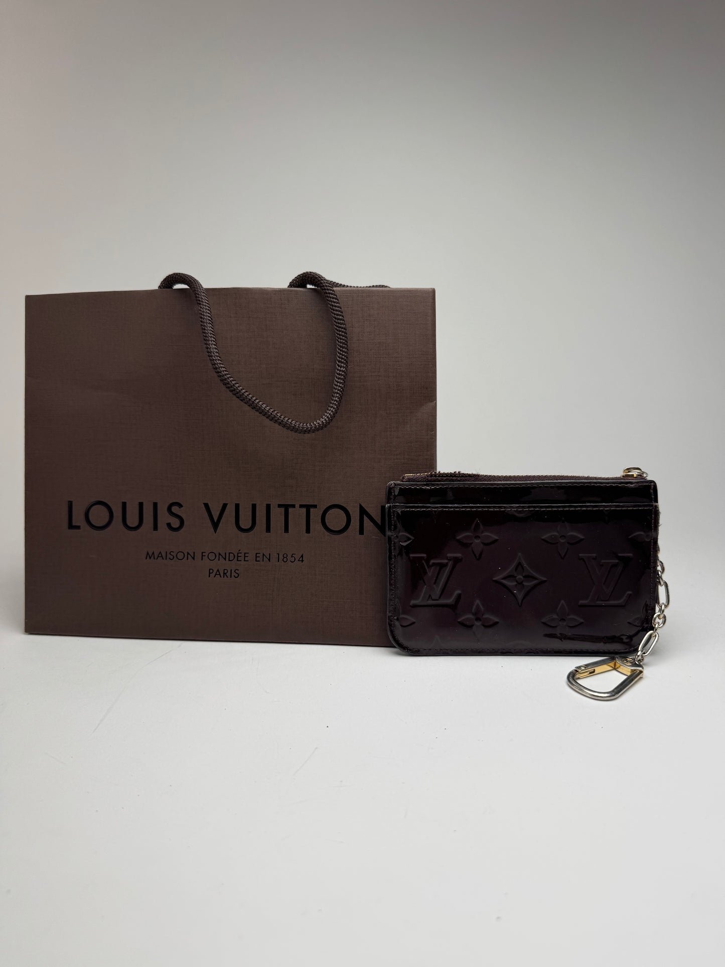 Vintage Louis Vuitton le Dauphine card holder Vernis Leather purple