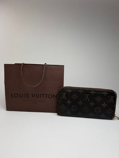 Vintage Louis Vuitton Monogram Zippy leather wallet brown