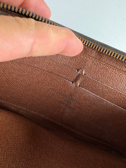 Vintage Louis Vuitton Monogram Zippy leather wallet brown
