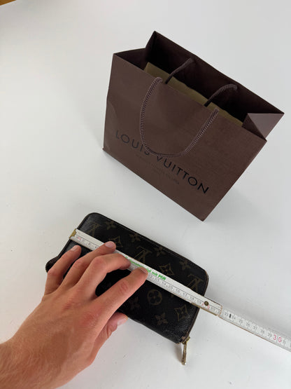 Vintage Louis Vuitton Monogram Zippy leather wallet brown
