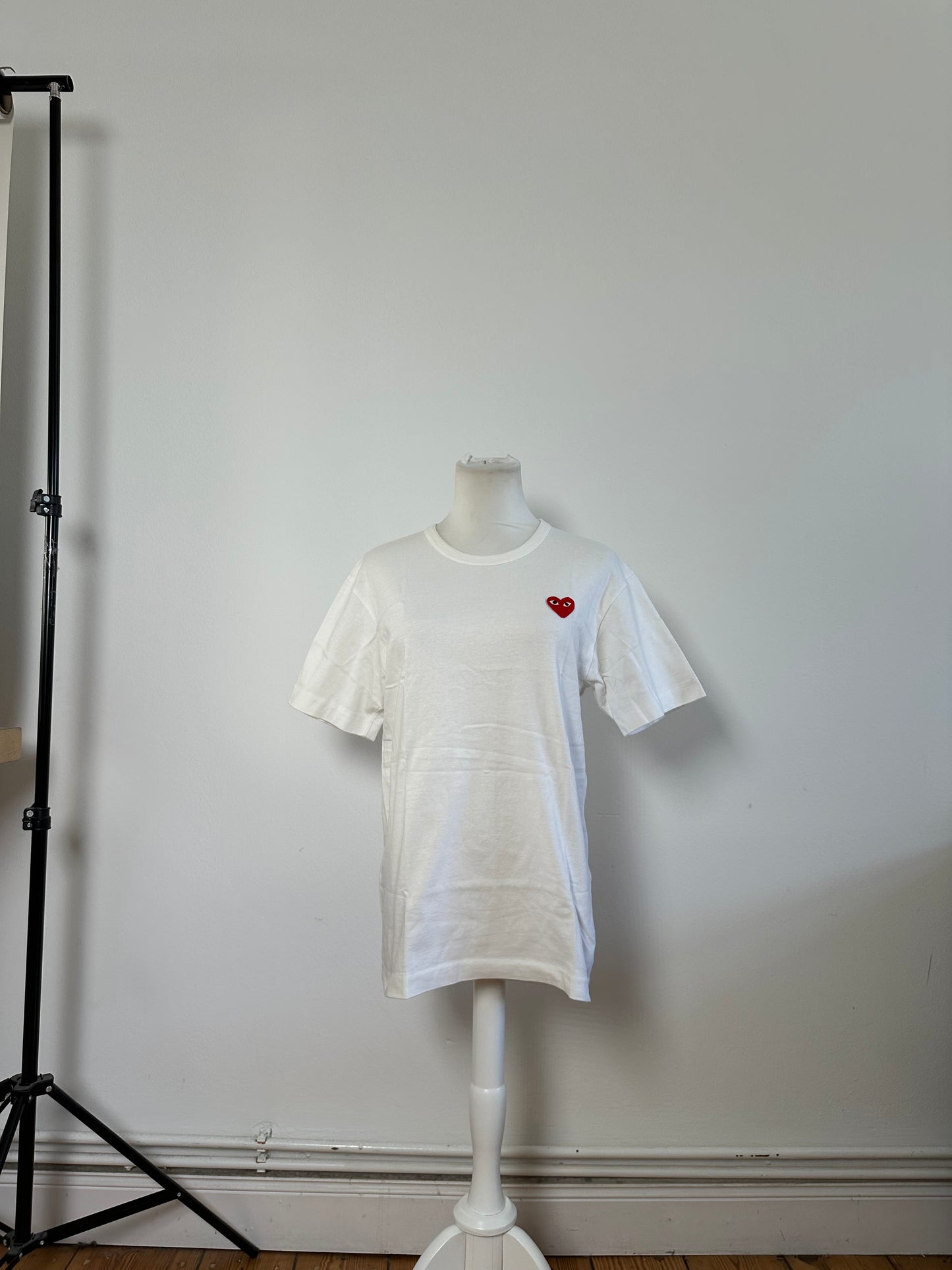 Vintage Comme des Garçons Play Heart Logo T-Shirt White Red M