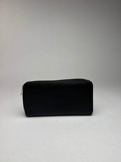 Vintage Celine Leather wallet black zippy defect