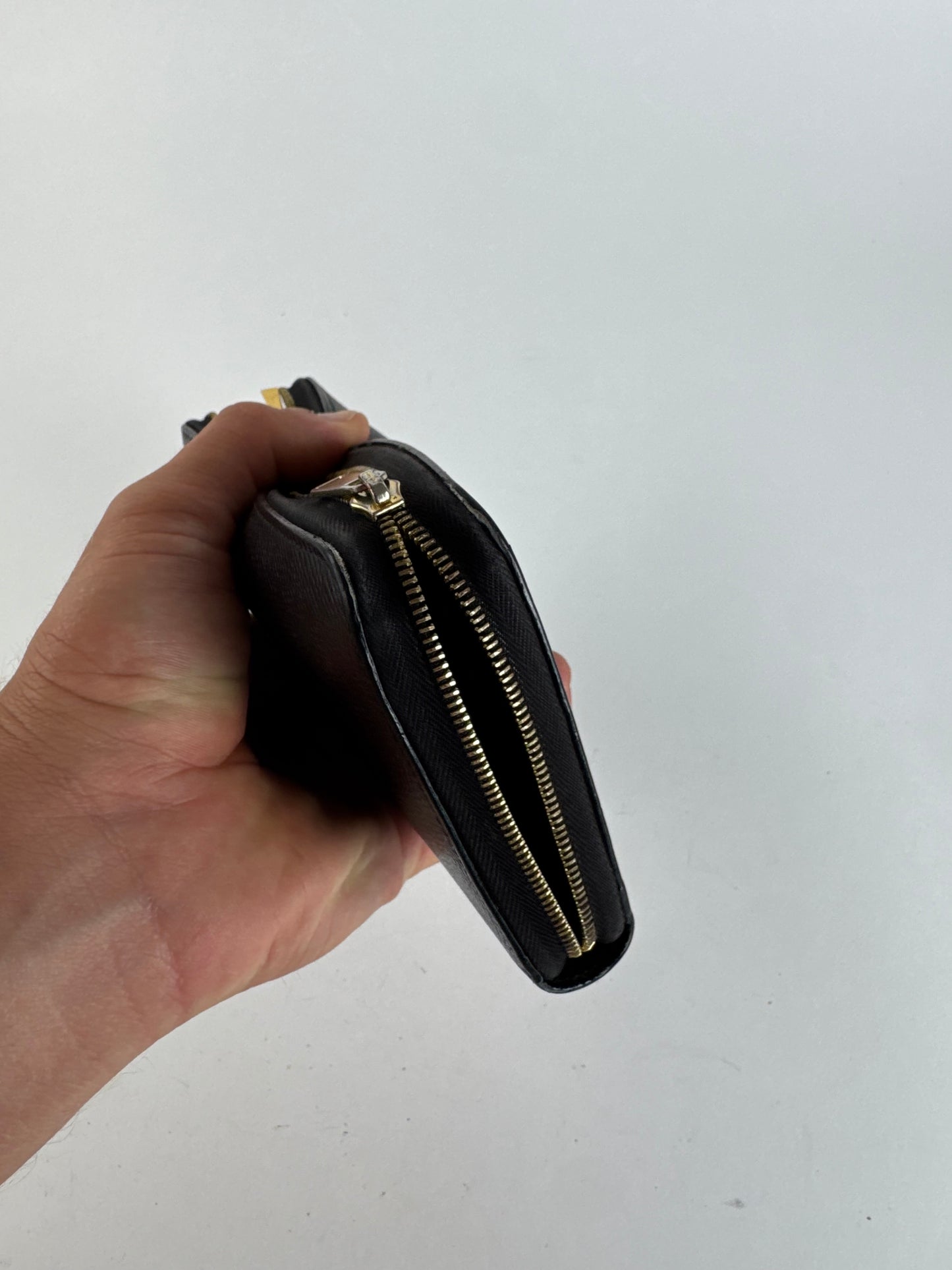 Vintage Celine Leather wallet black zippy defect