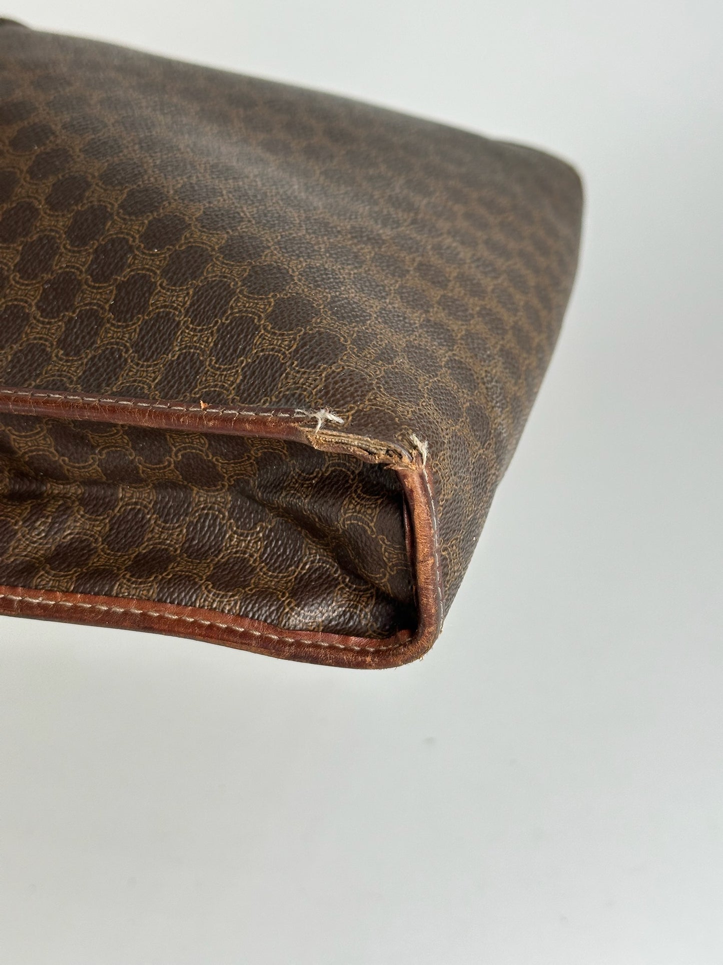 Pochette vintage Celine Paris en cuir monogramme marron