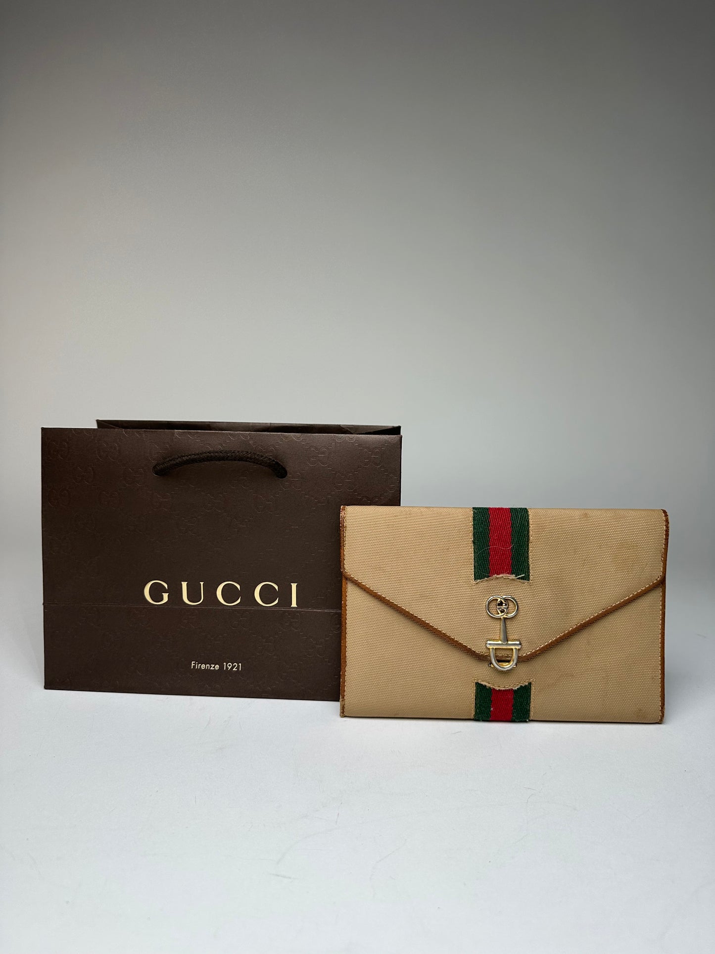 Vintage Gucci Horsebit Clutch Beige