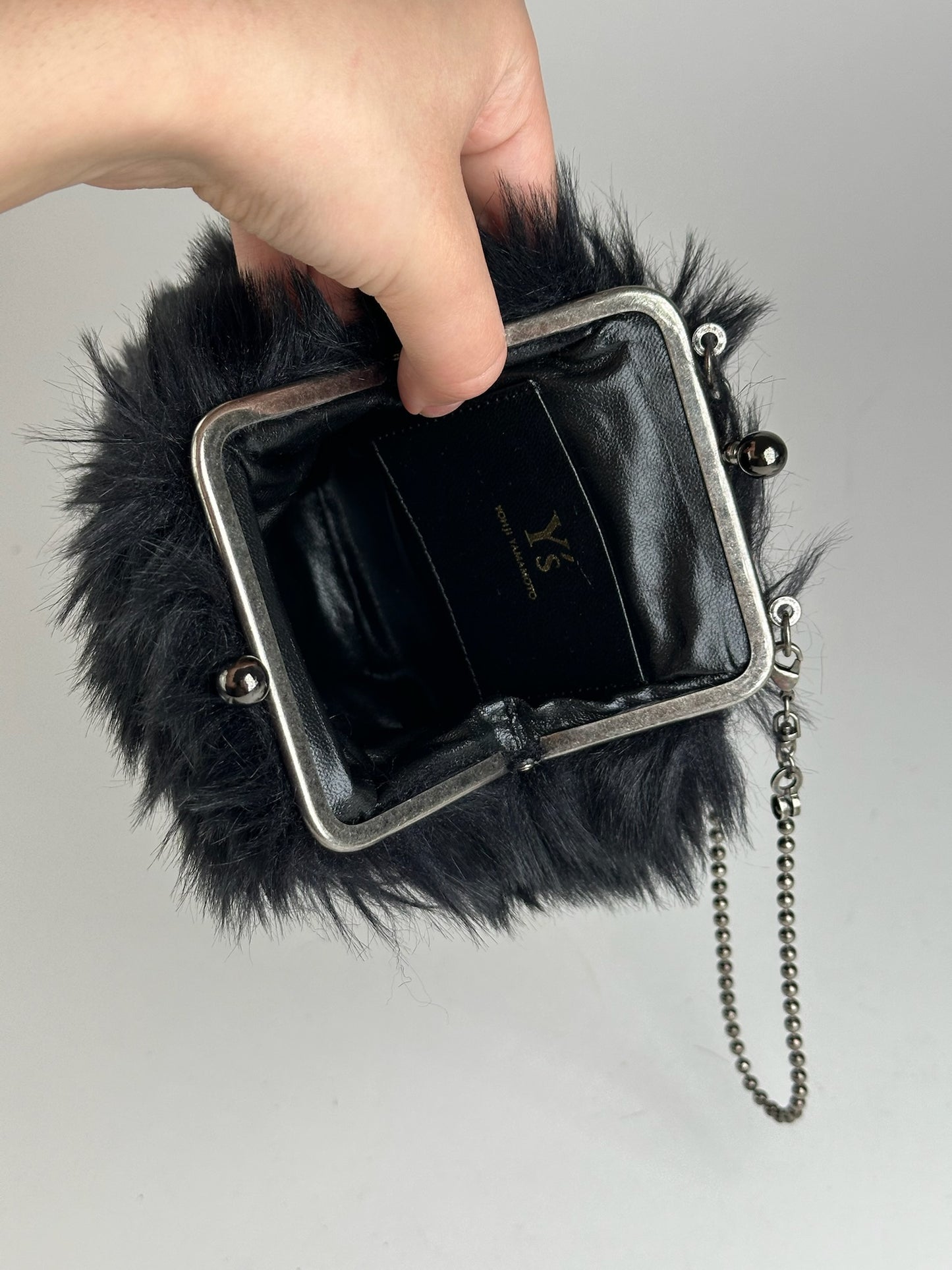 Mini sac en fourrure vintage Yohji Yamamoto noir