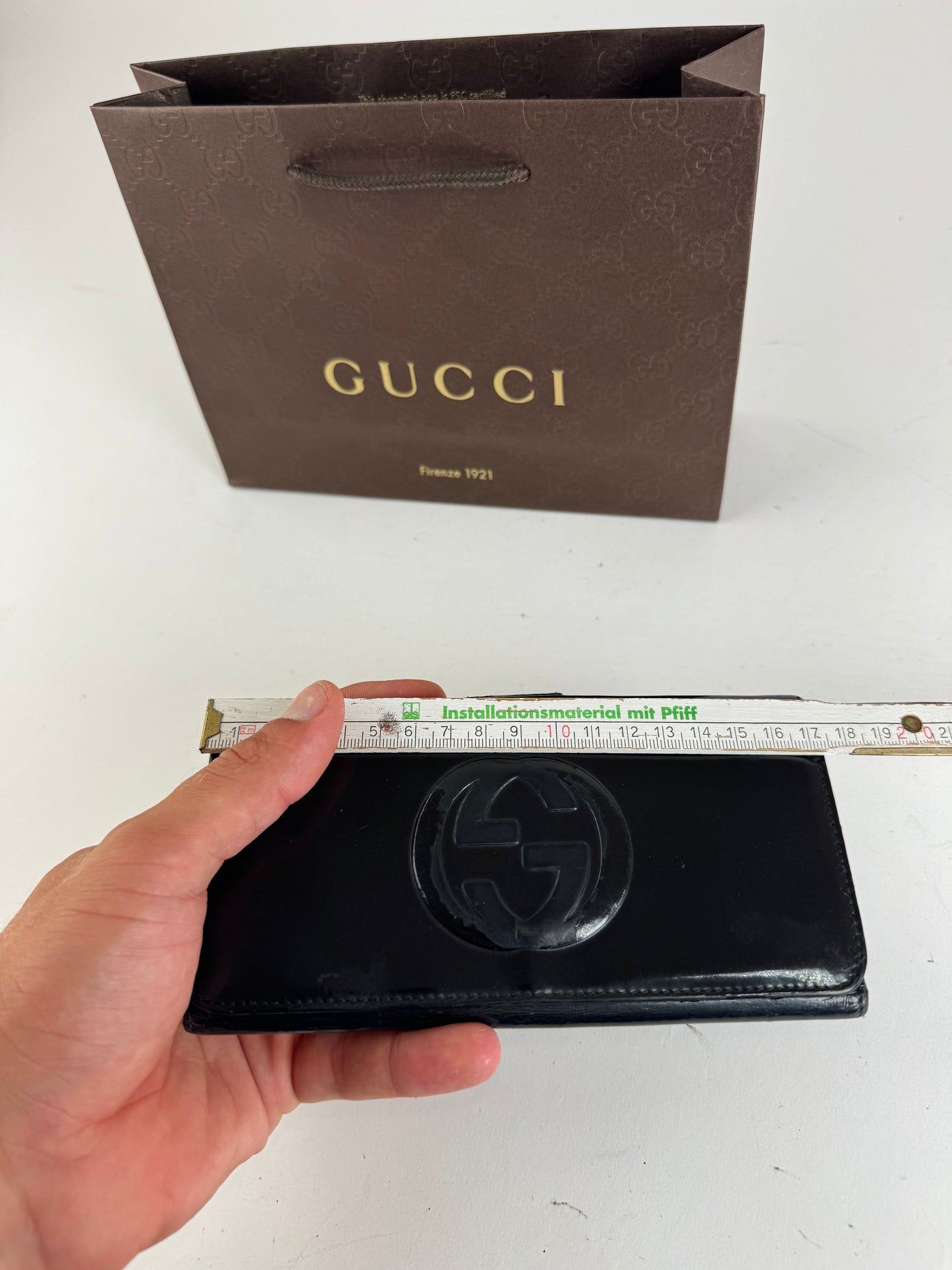 Vintage Gucci GG patent leather wallet black