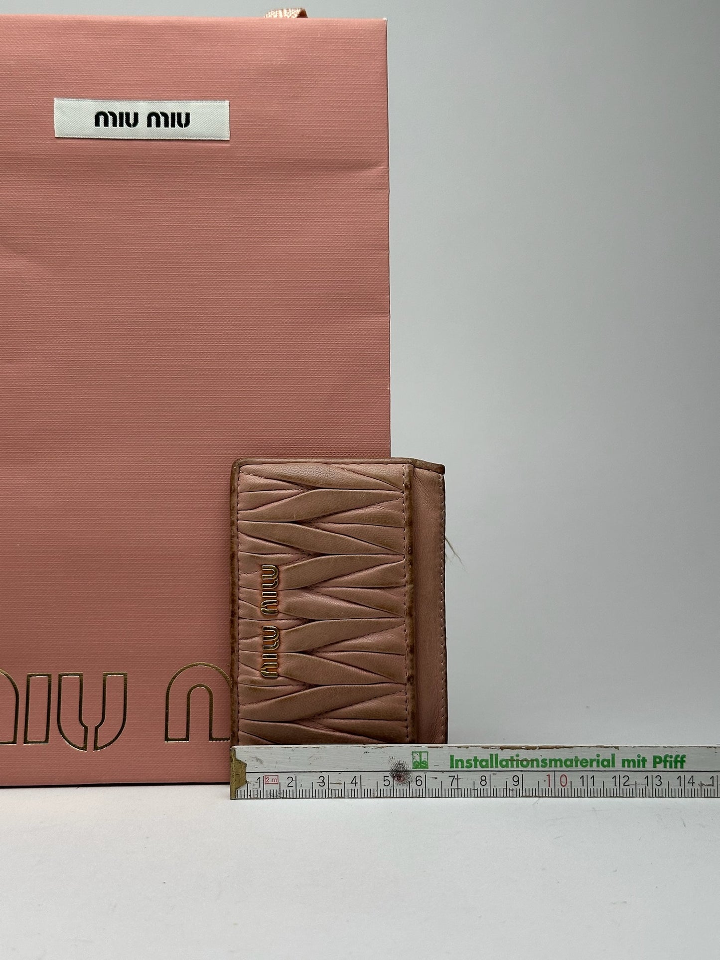 Porte-cartes vintage en cuir rose Miu Miu