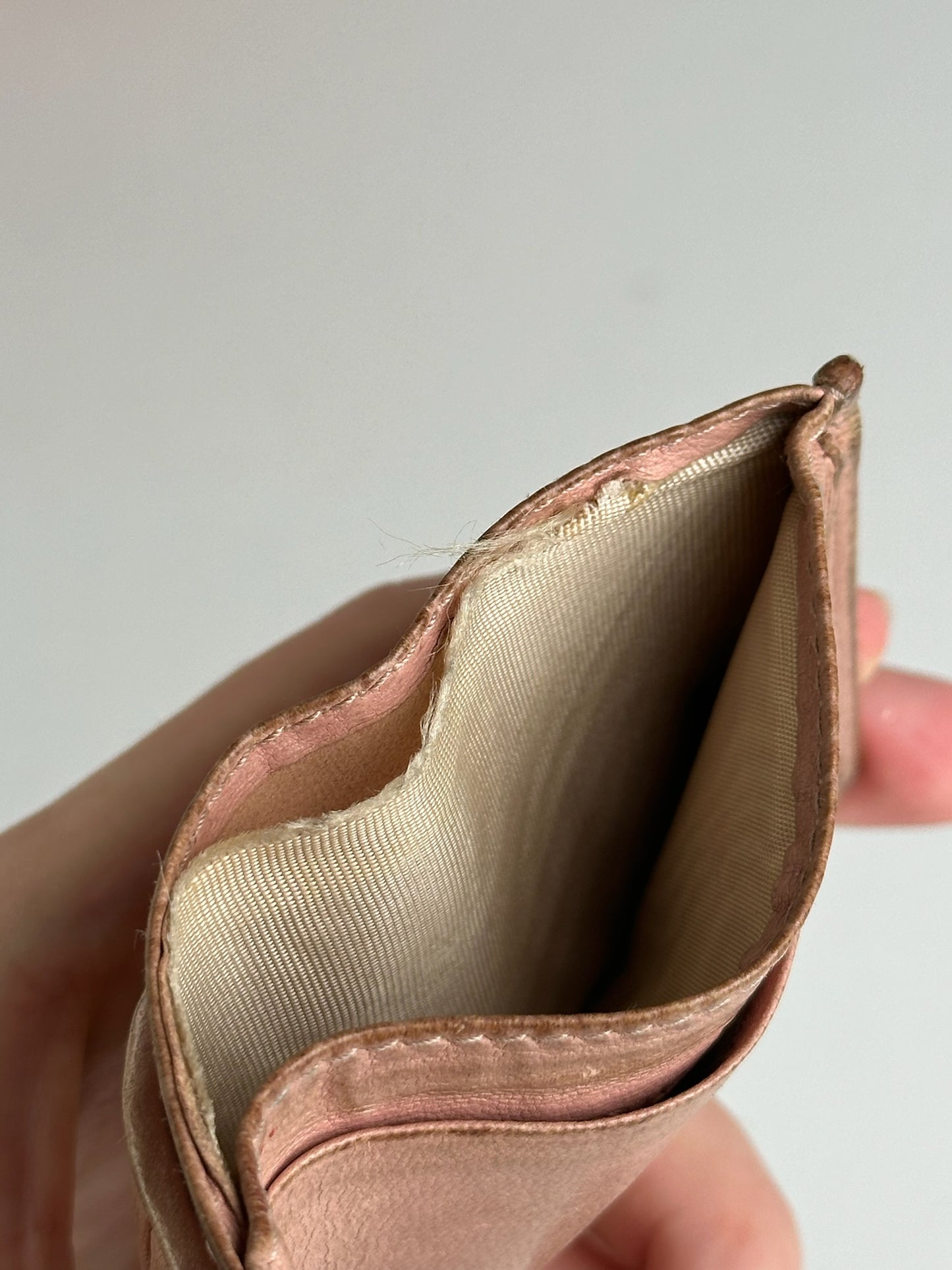 Porte-cartes vintage en cuir rose Miu Miu