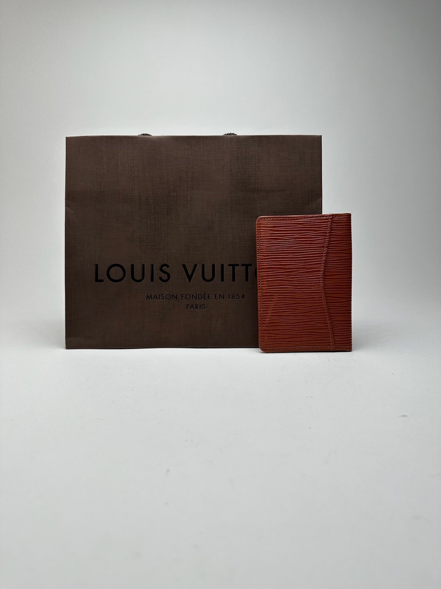 Porte-cartes vintage Louis Vuitton en cuir épi orange