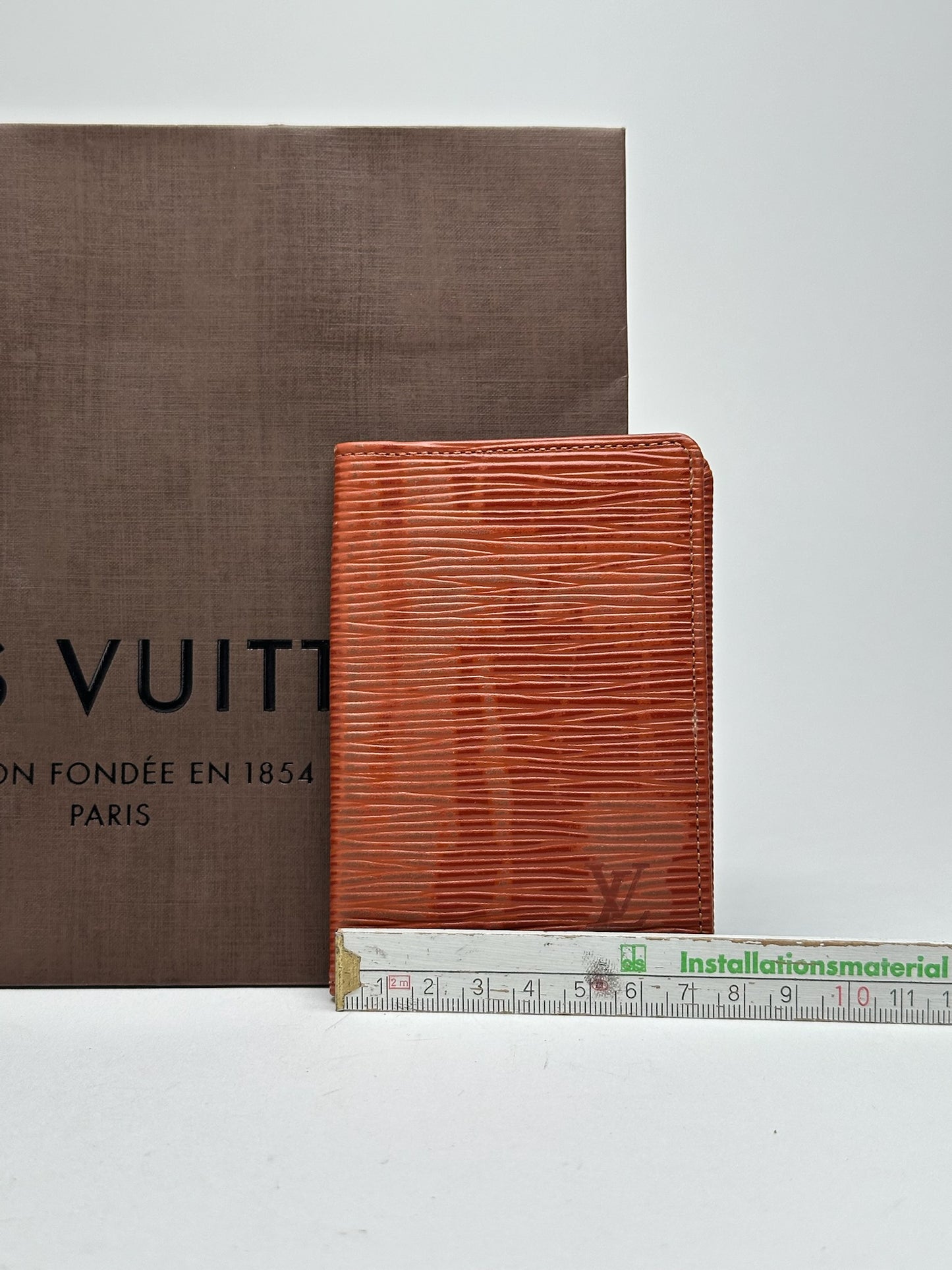 Porte-cartes vintage Louis Vuitton en cuir épi orange