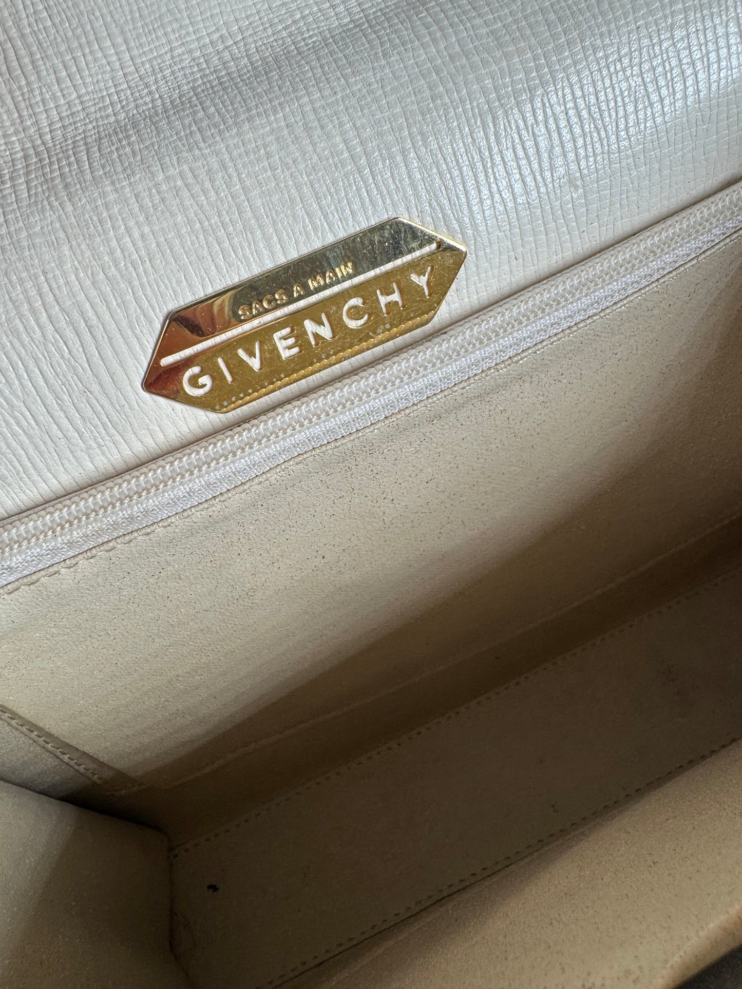 Vintage Givenchy GV3 Leather Crossbody / Shoulder Bag White