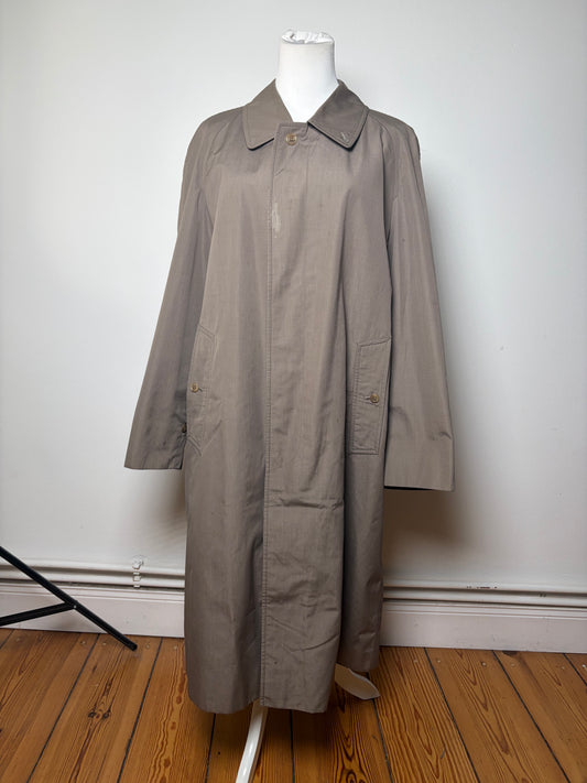 Vintage Burberrys Men's Cotton Trench Coat c. Late 1980s Beige L