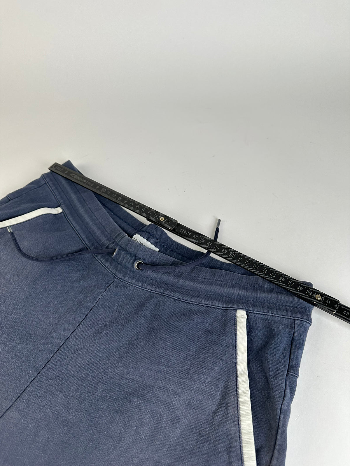 Vintage Armani EA7 Men's Shorts Navy White L