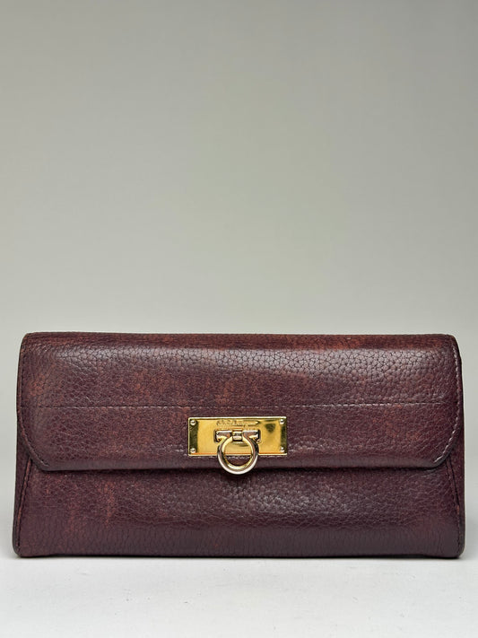 Vintage Ferragamo Gancini Pebbled Leather Bifold Wallet Late 1990s Burgundy