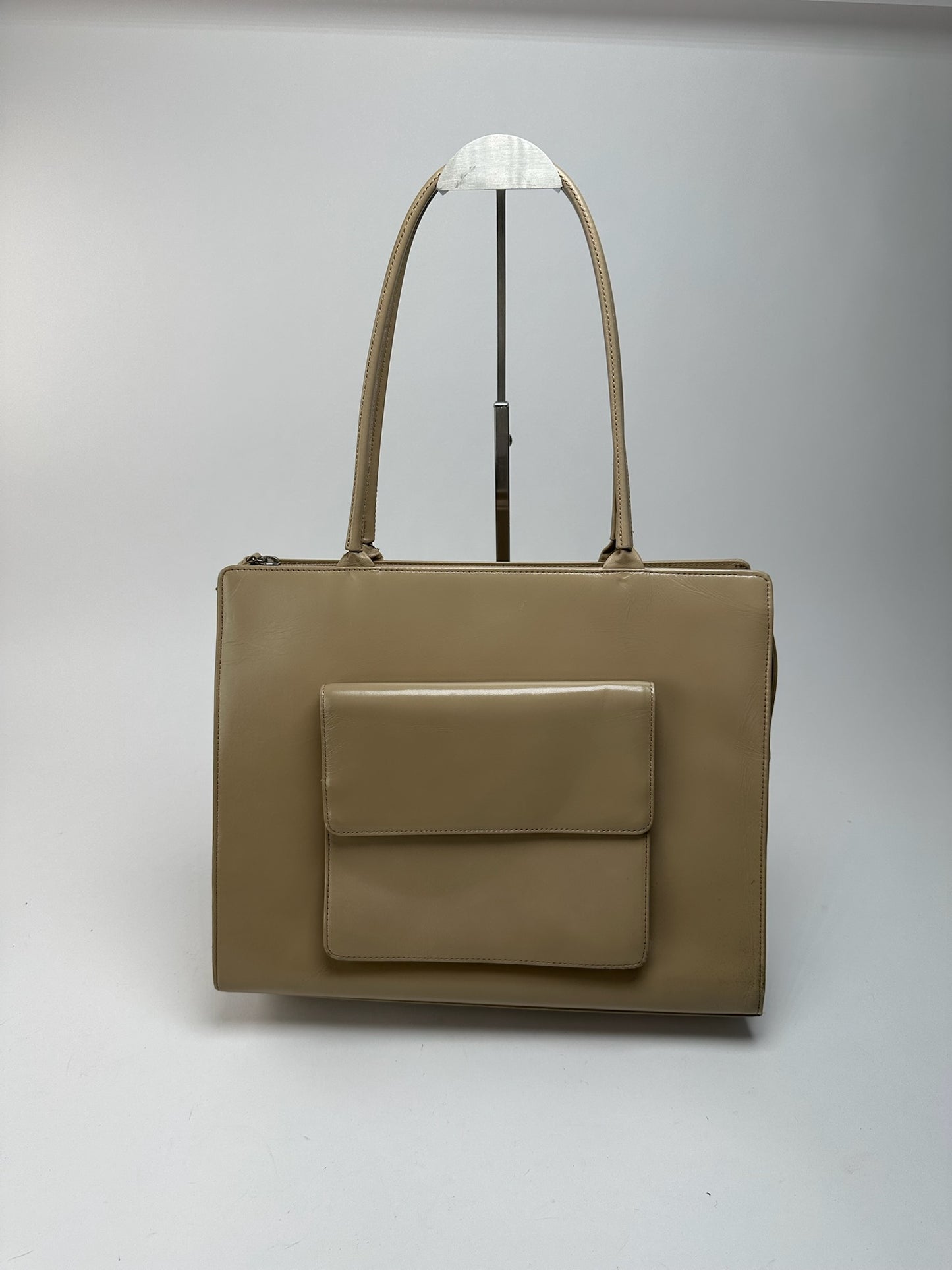 Sac à main vintage Issey Miyake en cuir beige