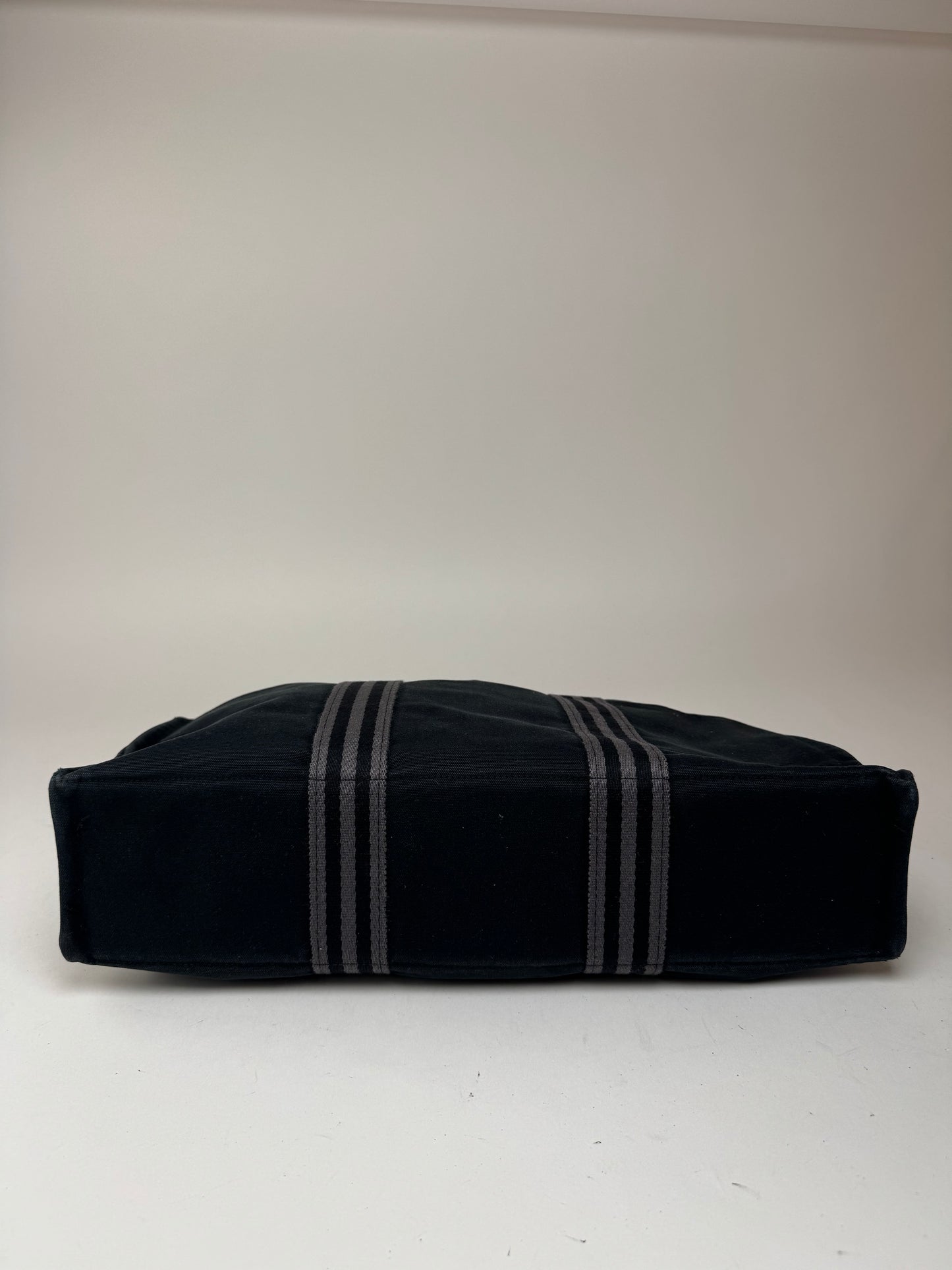 Sac cabas vintage Hermès en toile noire