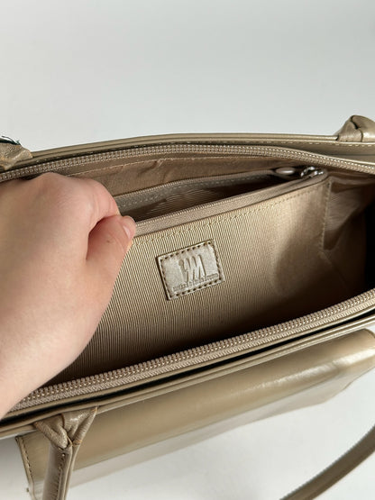 Sac à main vintage Issey Miyake en cuir beige