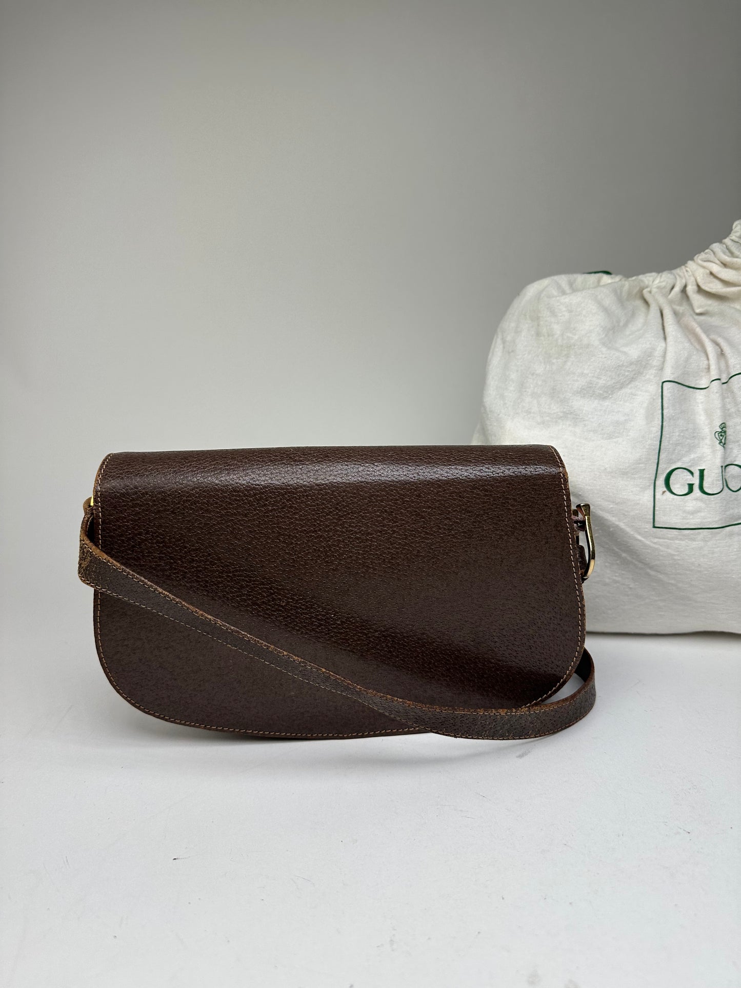 Vintage Gucci Leather Crossbody Bag Brown Keyhole Closure
