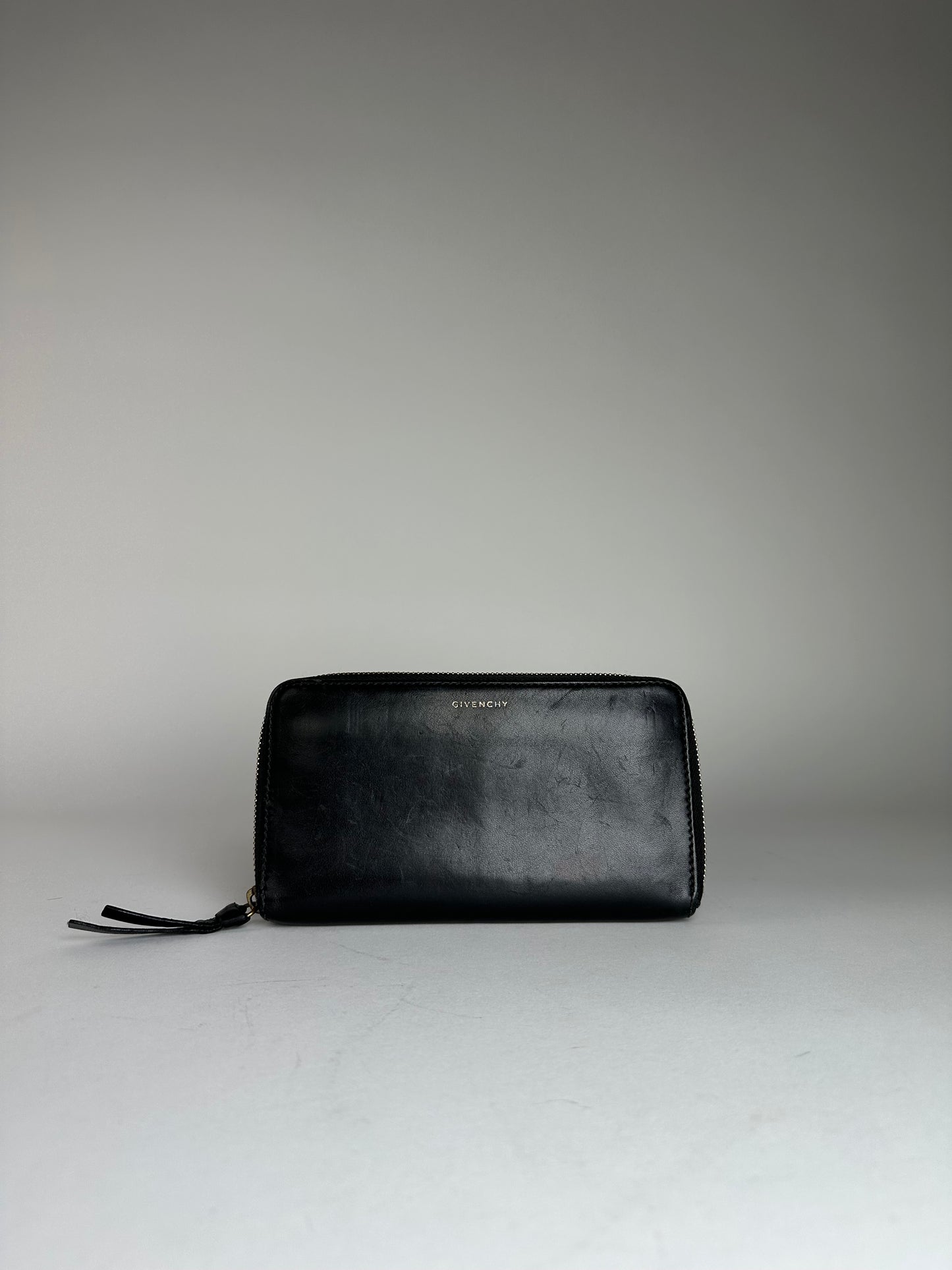 Vintage Givenchy Leather Zippy Wallet Black