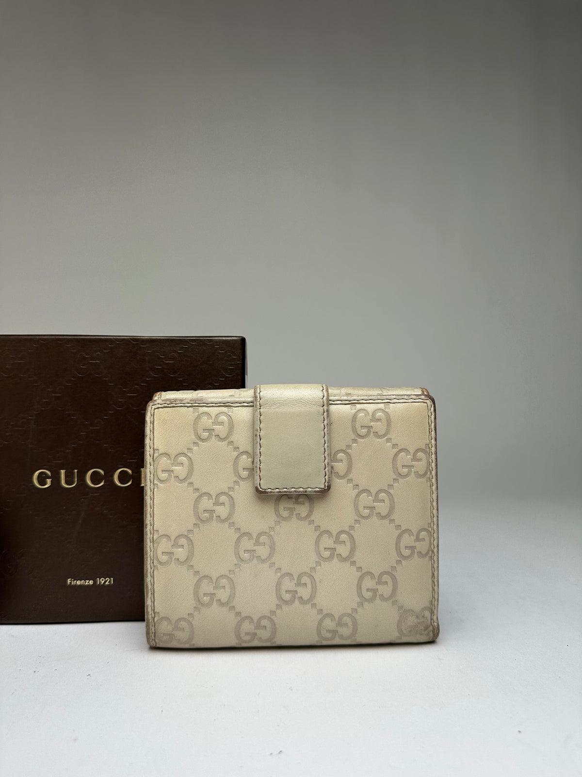 Vintage Gucci GG Supreme Bifold Wallet c. Late 2000s Cream Beige