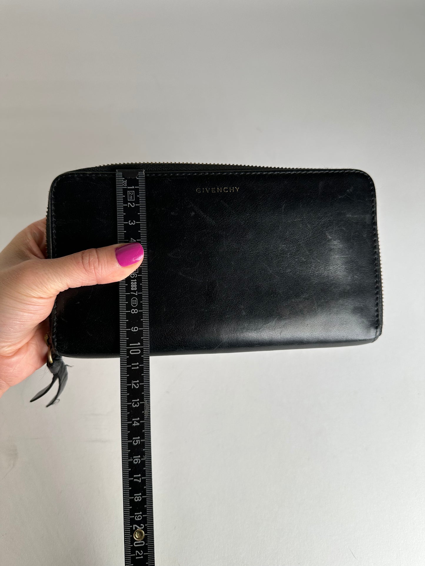 Vintage Givenchy Leather Zippy Wallet Black