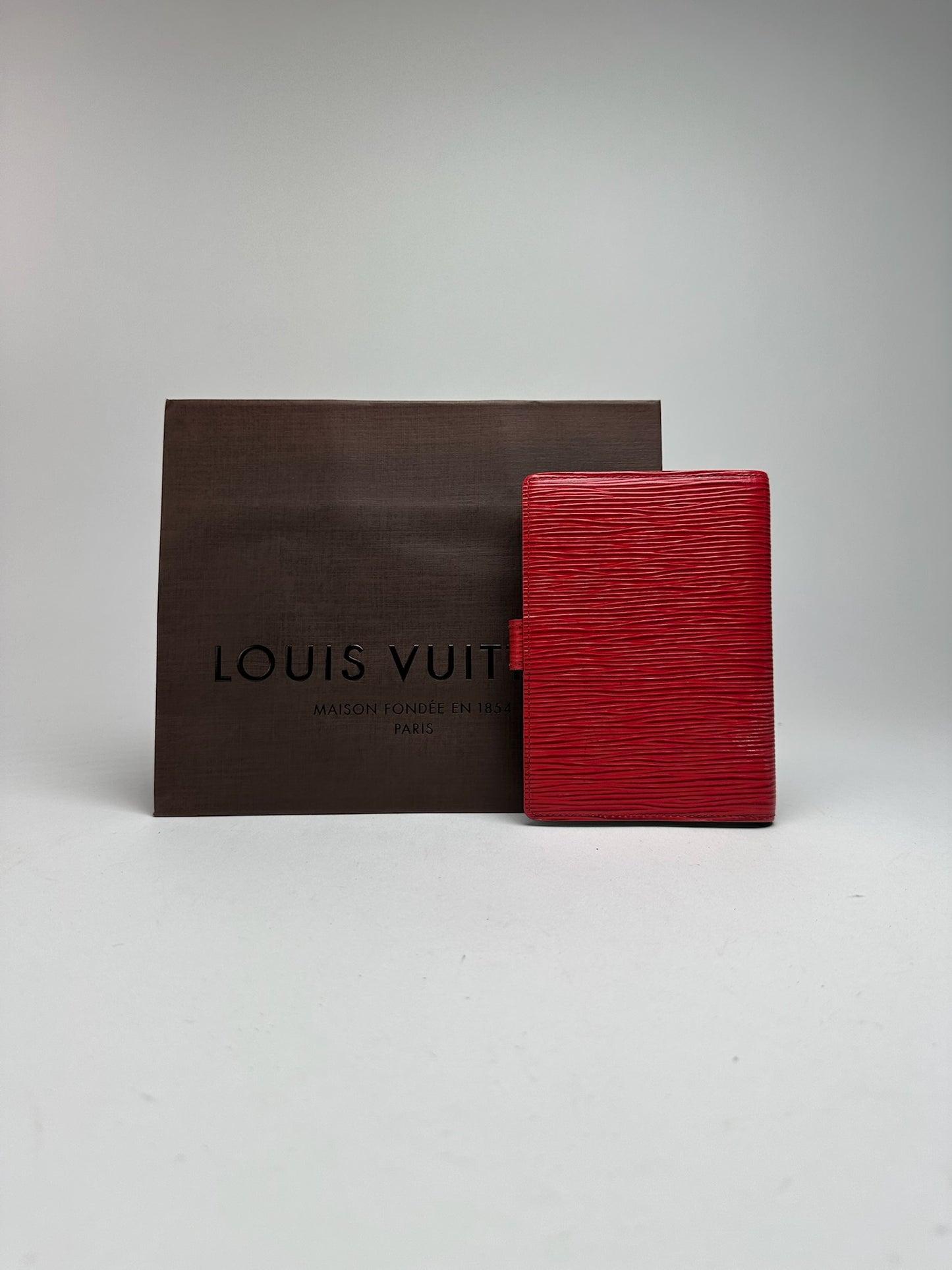 Porte-cartes vintage Louis Vuitton en cuir EPI rouge