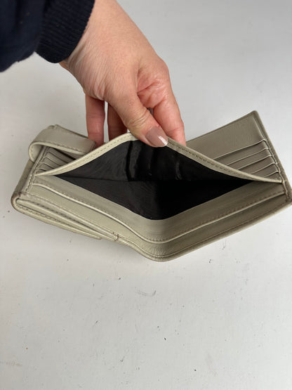 Vintage Gucci GG Supreme Bifold Wallet c. Late 2000s Cream Beige