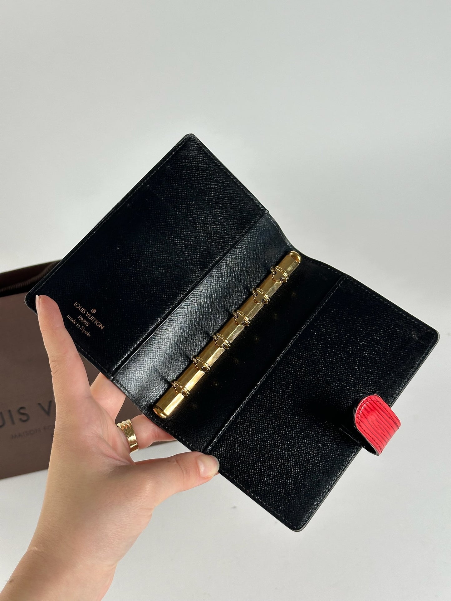 Porte-cartes vintage Louis Vuitton en cuir EPI rouge