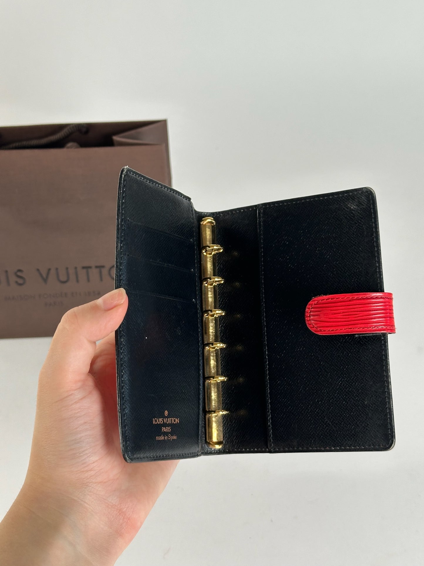 Porte-cartes vintage Louis Vuitton en cuir EPI rouge