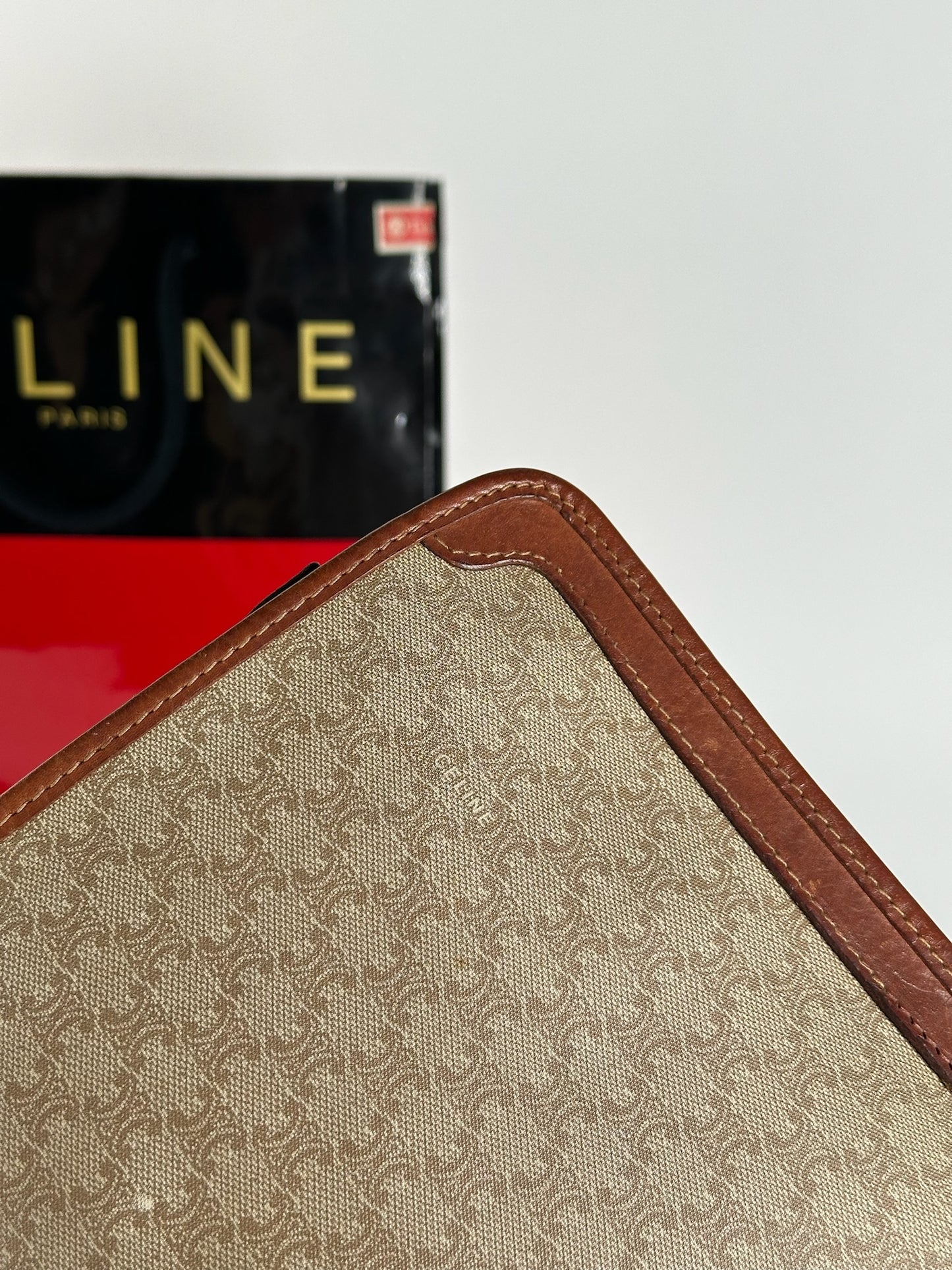 Pochette vintage en cuir noir Céline Paris