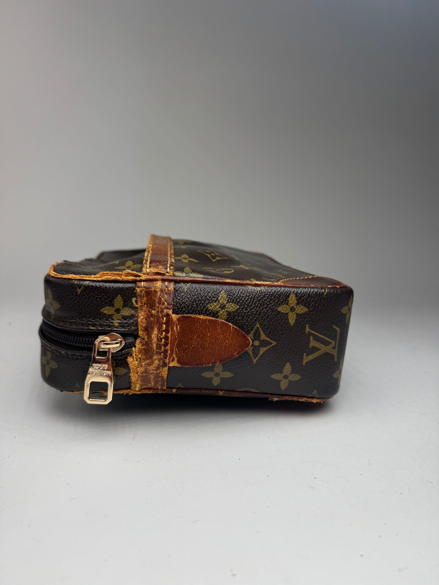 Pochette vintage Louis Vuitton en cuir Monogram marron