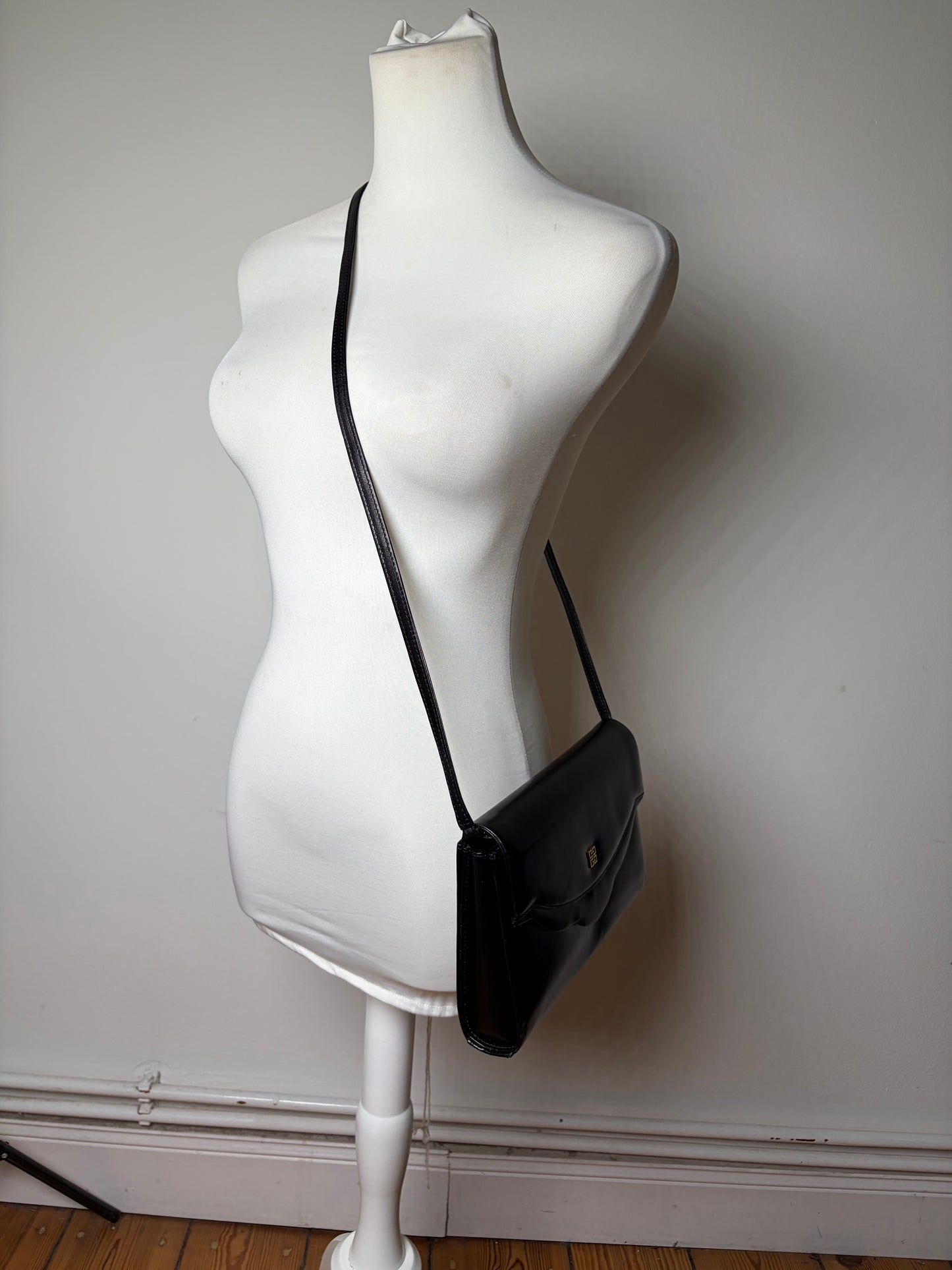 Vintage Givenchy Leather Shoulder Bag Black Gold