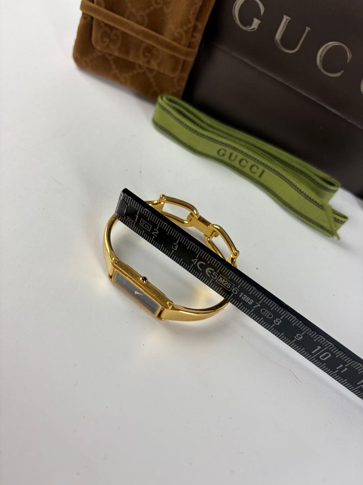 Vintage Gucci 1500L Bracelet Watch Late 1990s Gold Black