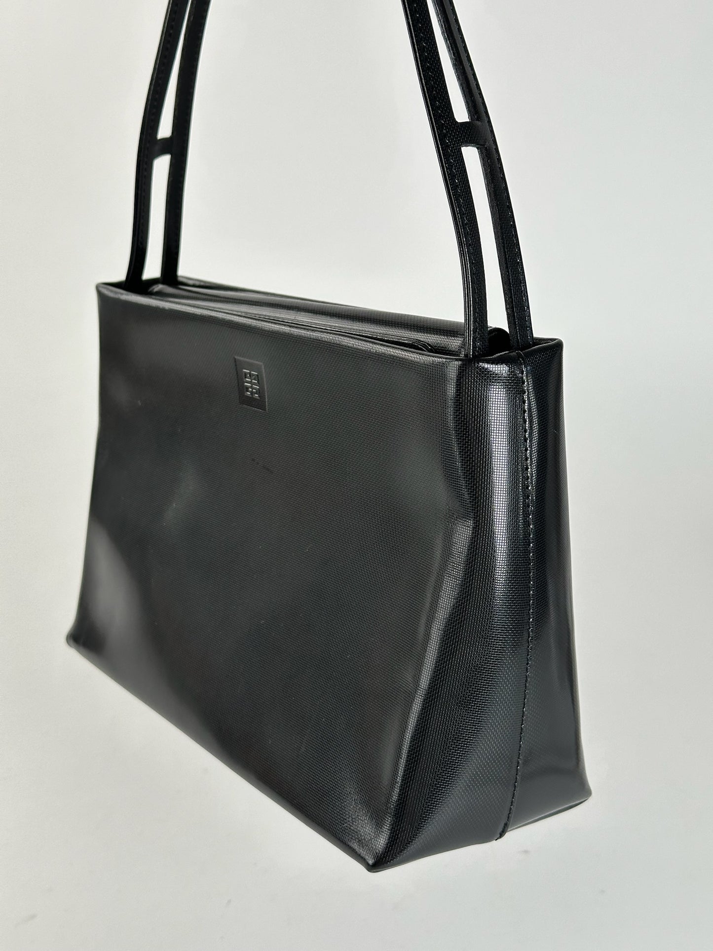 Sac vintage Givenchy en cuir verni noir