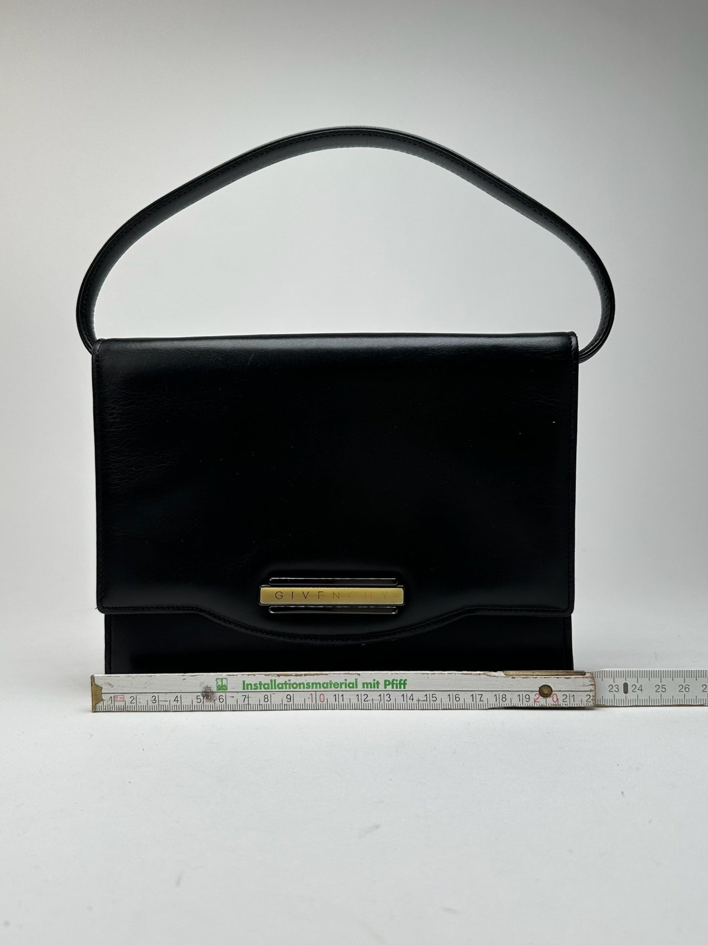 Sac vintage en cuir noir Givenchy