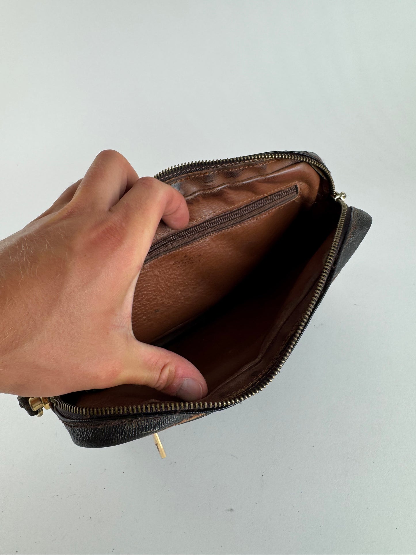 Pochette vintage Louis Vuitton en cuir Monogram marron