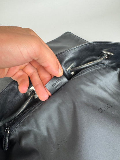 Sac seau vintage en cuir Gucci noir