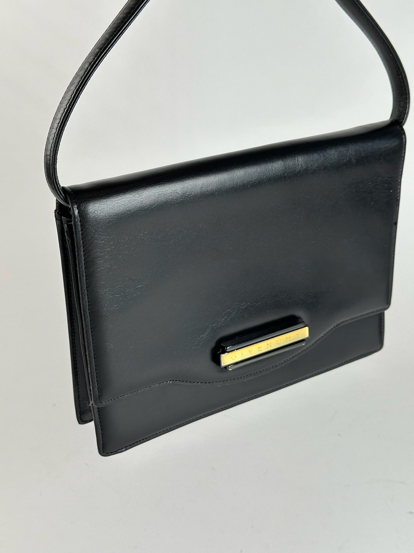 Sac vintage en cuir noir Givenchy