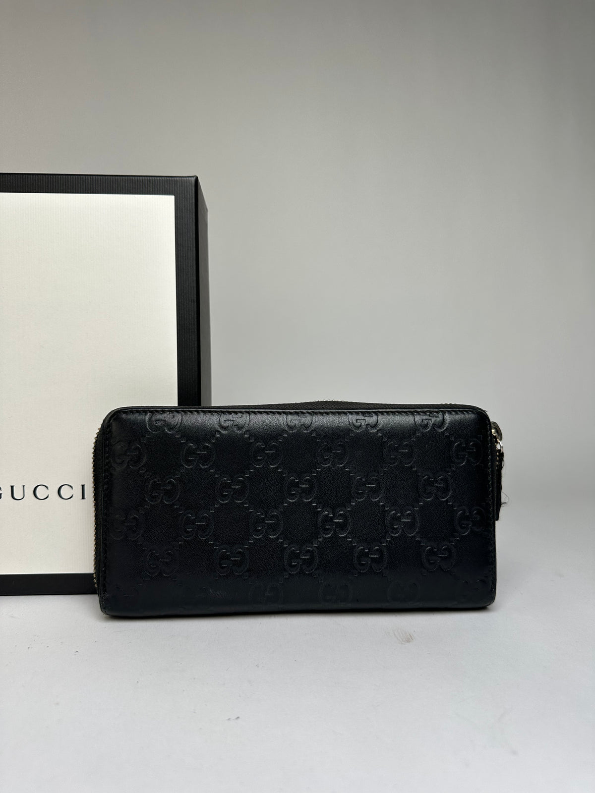 Vintage Gucci GG Guccissima Leather Bifold Wallet Late 2000s Black