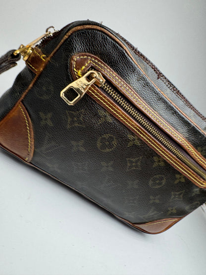 Pochette vintage Louis Vuitton en cuir Monogram marron