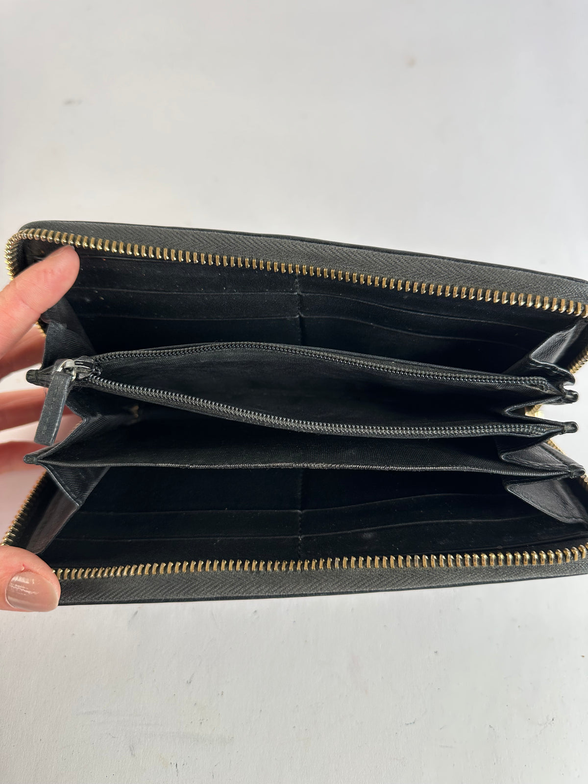 Vintage Gucci GG Guccissima Leather Bifold Wallet Late 2000s Black