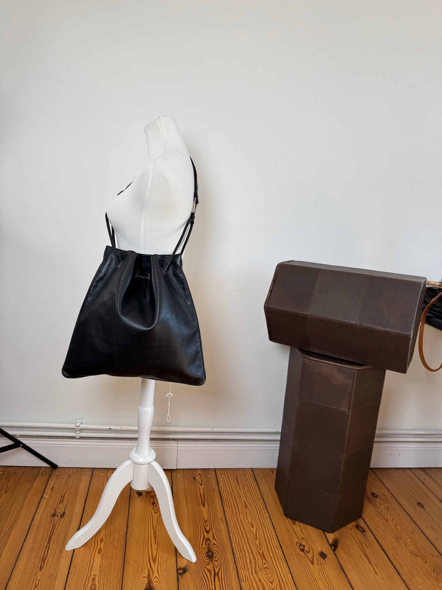 Sac seau vintage en cuir Gucci noir