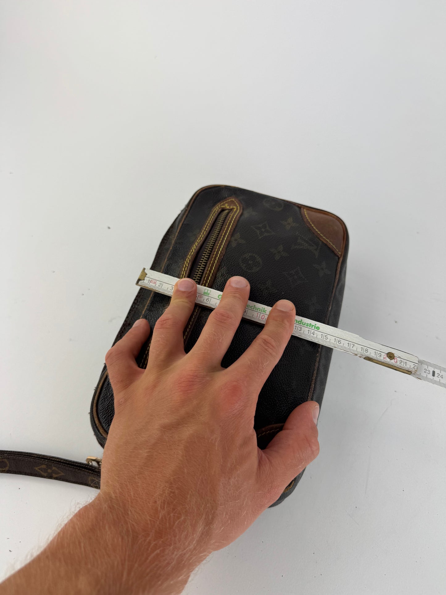 Pochette vintage Louis Vuitton en cuir Monogram marron