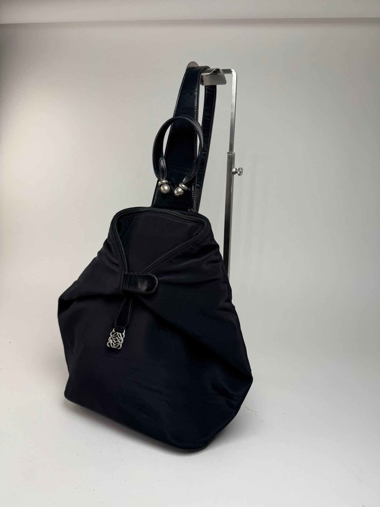 Sac vintage Loewe Madrid Anton noir gris