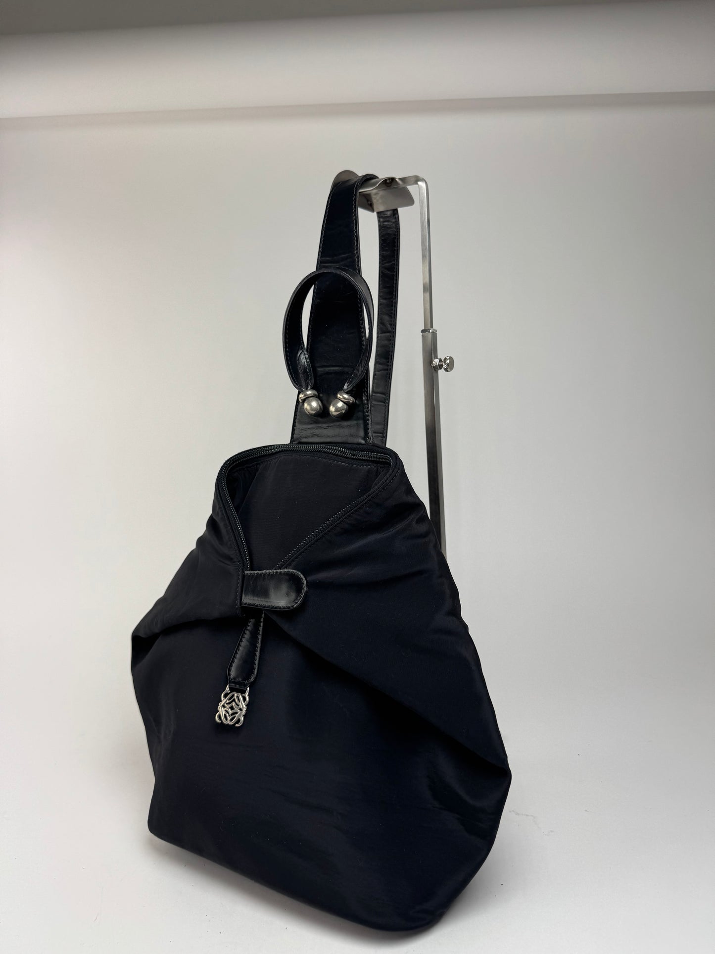 Sac vintage Loewe Madrid Anton noir gris