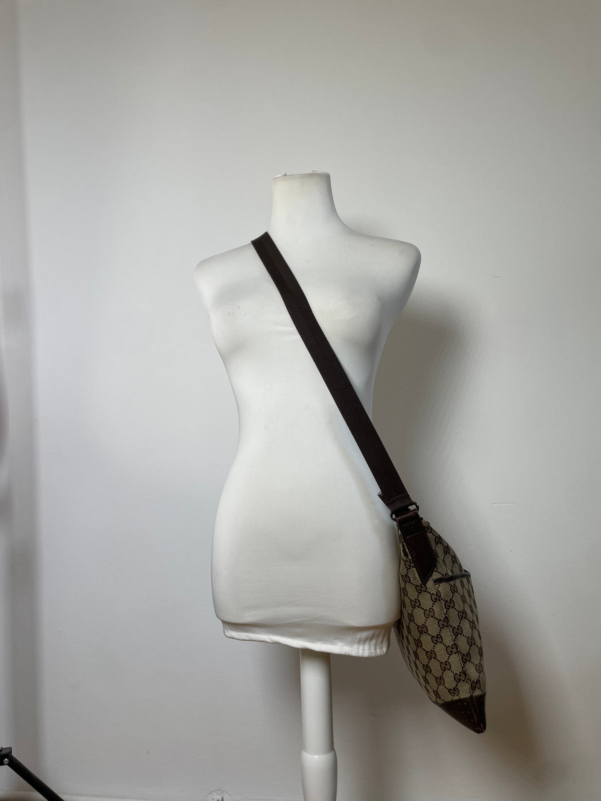 Vintage Gucci GG Supreme Chain Shoulder Bag Beige Brown