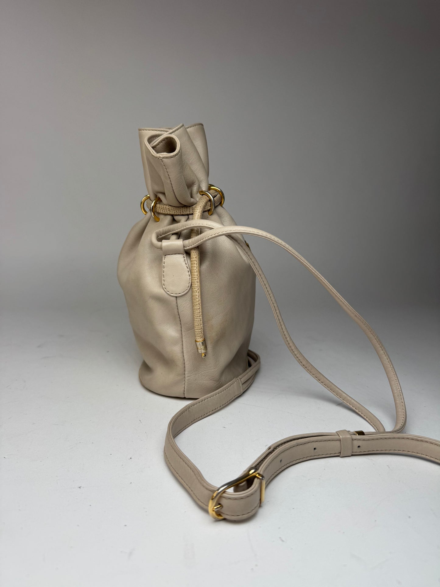 Vintage Celine Seau16 leather bag grey white