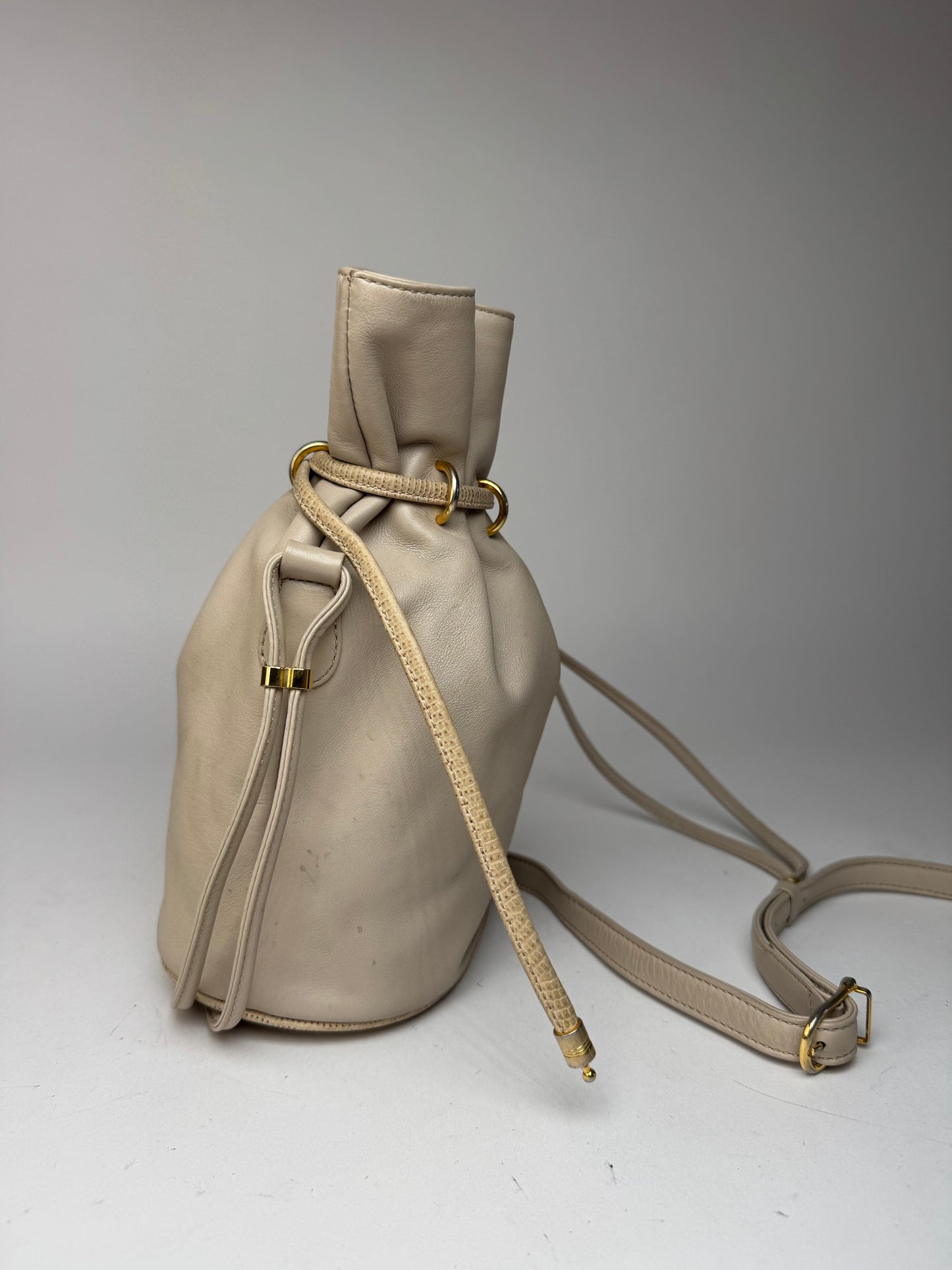 Vintage Celine Seau16 leather bag grey white